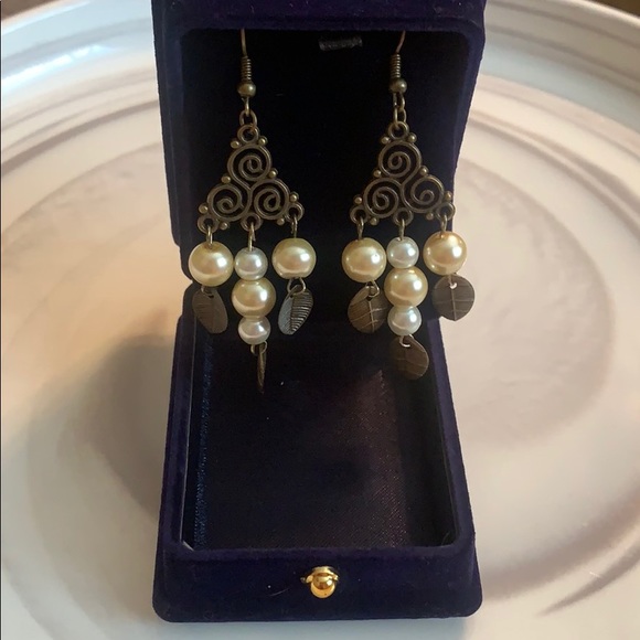 Handmade Beaded Earrings - NEW - Picture 1 of 3